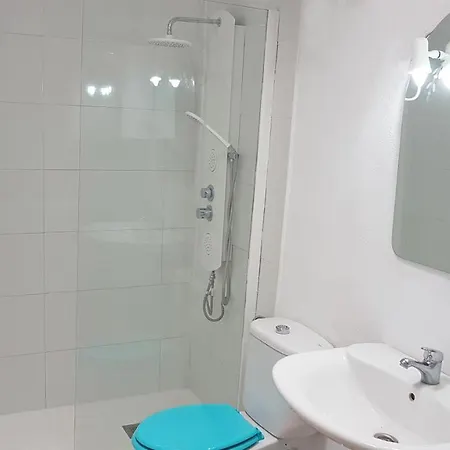 Aquamarine Marfil - Sun And Pool